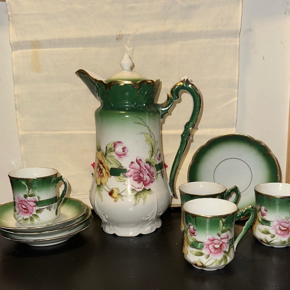 Elegant Floral Green and White Tea Set